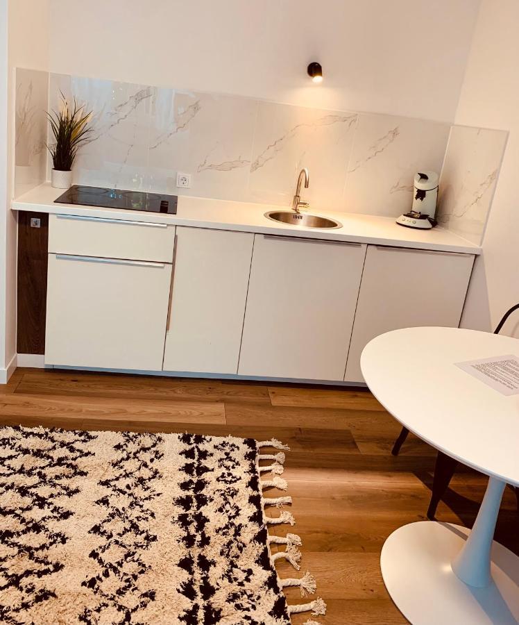 Gaestehaus Zur Uni Klinik Exklusives Apartment Mit Kueche Und Badezimmer Homburg  Exterior foto